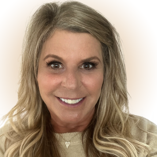 Headshot of Lynne Karo